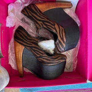 dolce vita tiger print calf fur shoes size 6.5